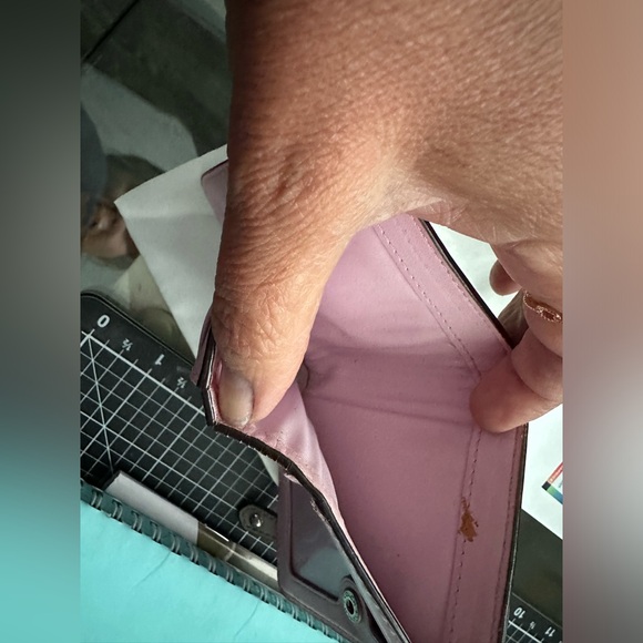 Pre-loved small gray Coach wallet - Picture 7 of 7